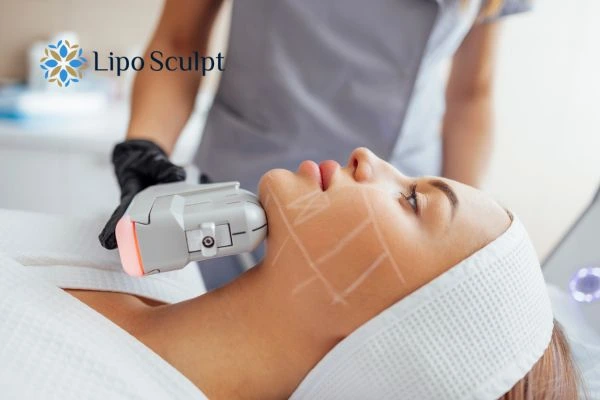 HIFU vs Botulinum Toxin: Understanding the Differences 1 HIFU vs Botox Grays What is the best option for you?
